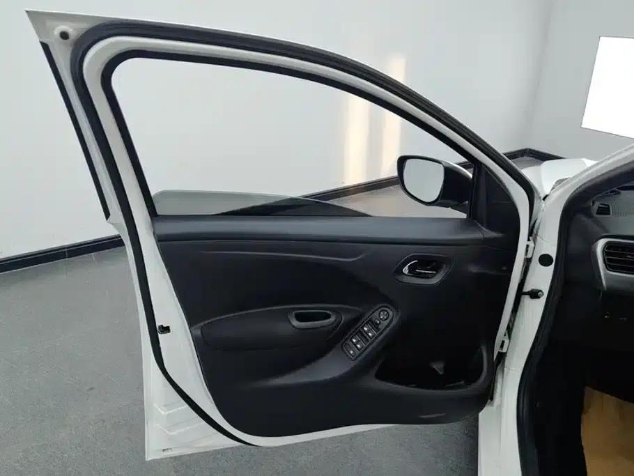 2016 Citroën Elysee 1.6L Automatic Fashion Edition — миниатюра 7