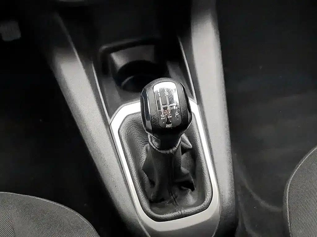 2015 Citroën Elysee Premium Edition 1.6L Manual Fashion Model — миниатюра 13