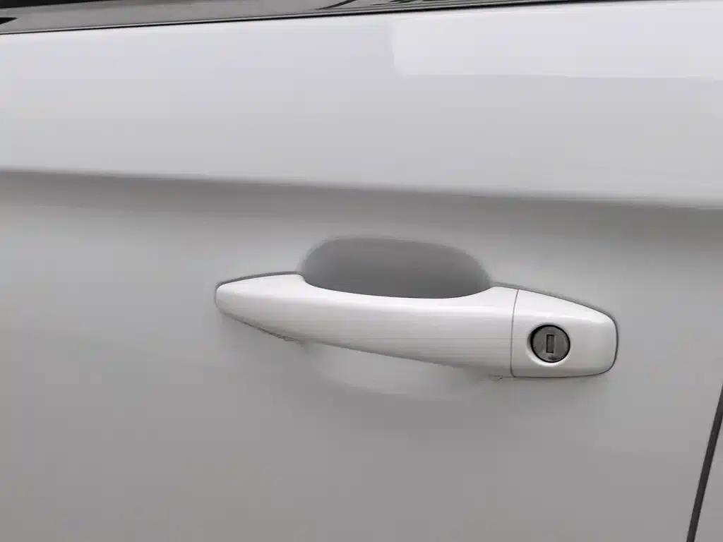 2015 Citroën Elysee Premium Edition 1.6L Manual Fashion Model — миниатюра 18