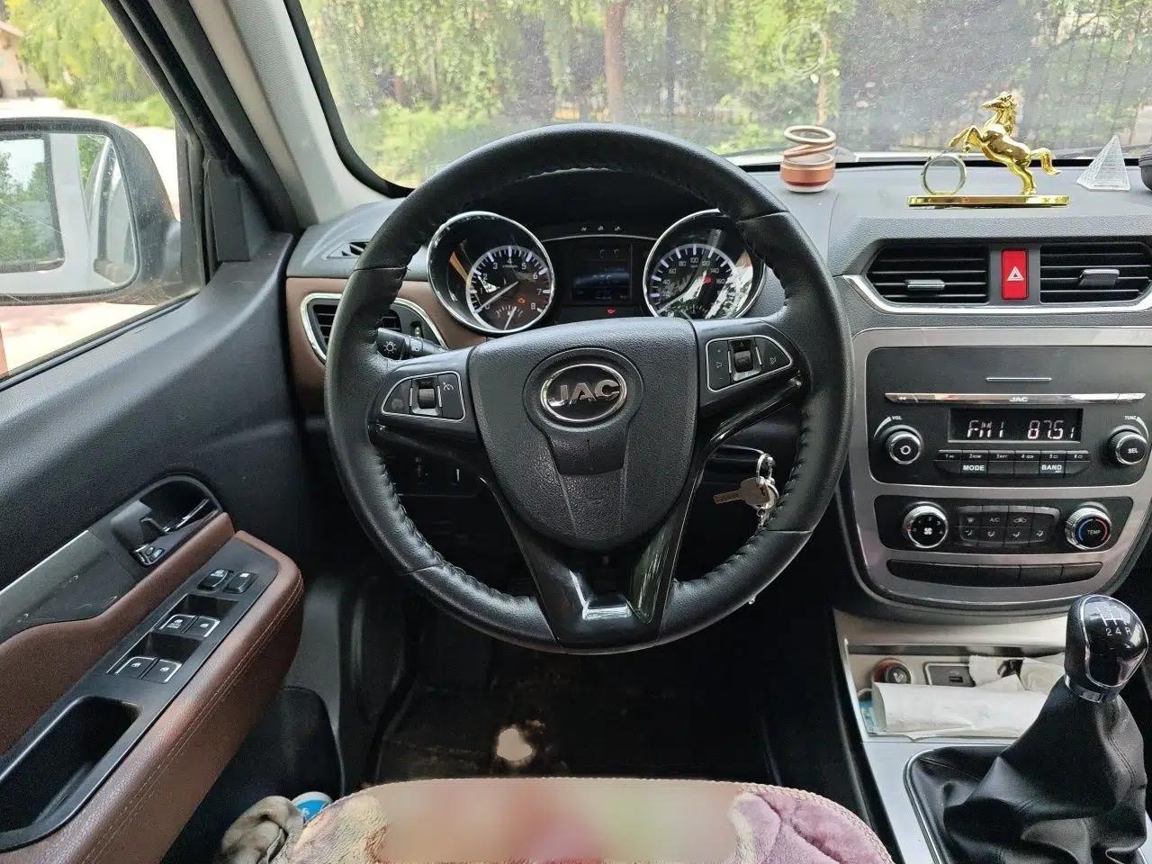 JAC Group V7 2018 2.0L Two-Wheel-Drive Luxury Long-Wheelbase HFC4GA3-3D — миниатюра 9