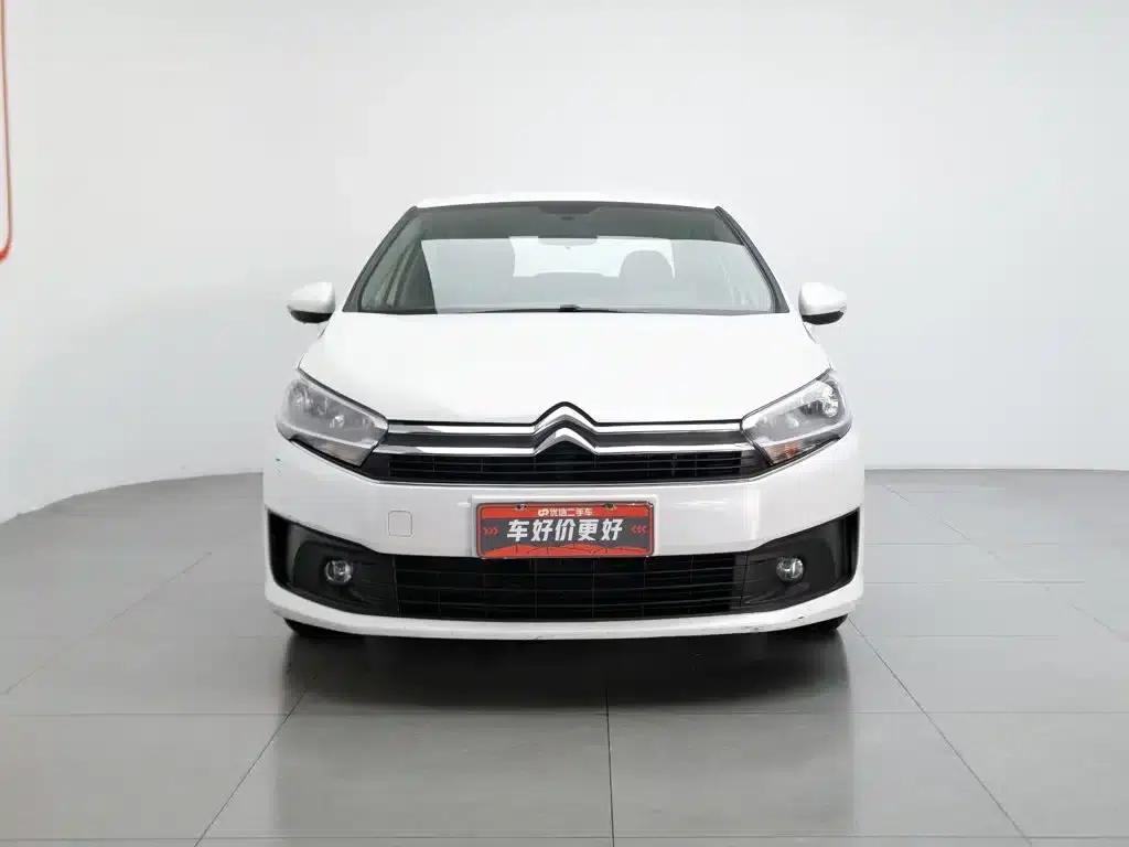 Citroën C4 Sega 2016 1.6L Manual Comfort Edition — миниатюра 3
