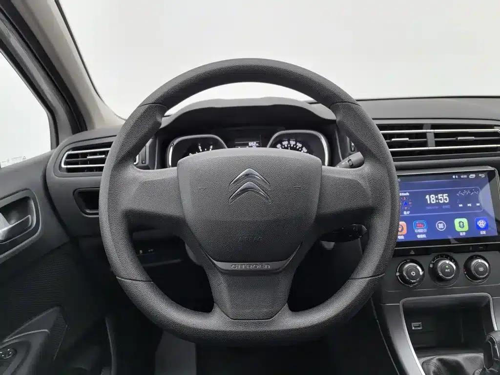Citroën C4 2018 1.6L Manual Comfort Edition — миниатюра 11