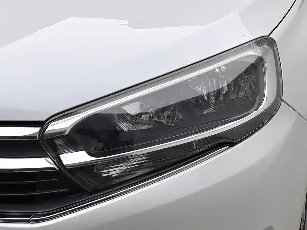Citroën C4 2018 1.6L Manual Comfort Edition — миниатюра 7