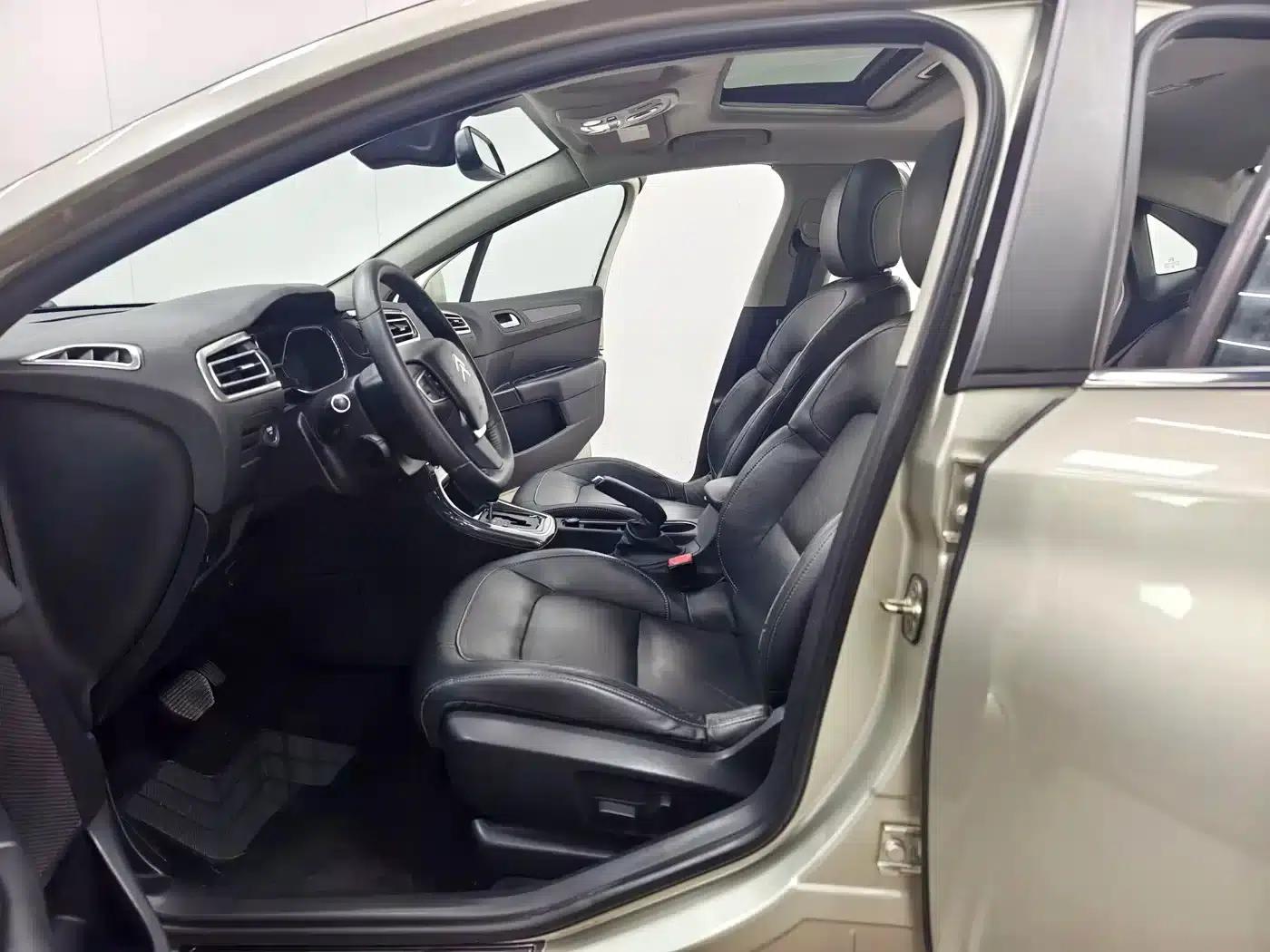 Citroën C4 Sega 2016 1.2THP Automatic Flagship — миниатюра 11