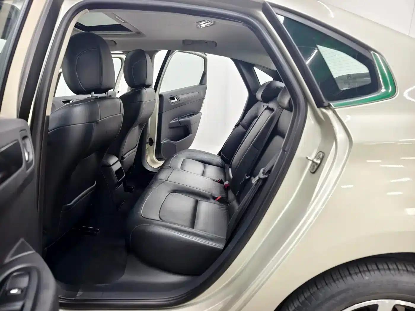 Citroën C4 Sega 2016 1.2THP Automatic Flagship — миниатюра 13