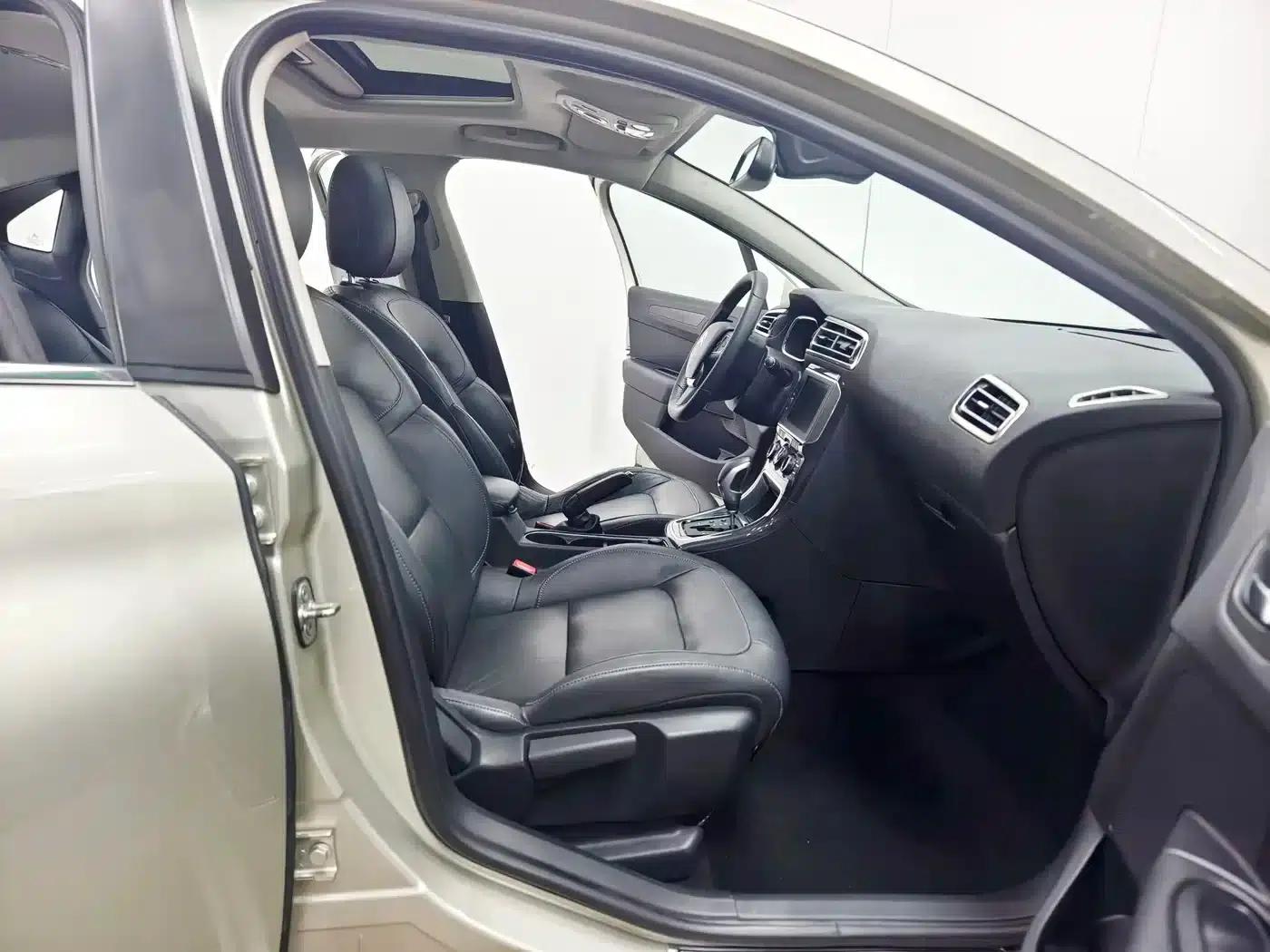 Citroën C4 Sega 2016 1.2THP Automatic Flagship — миниатюра 14