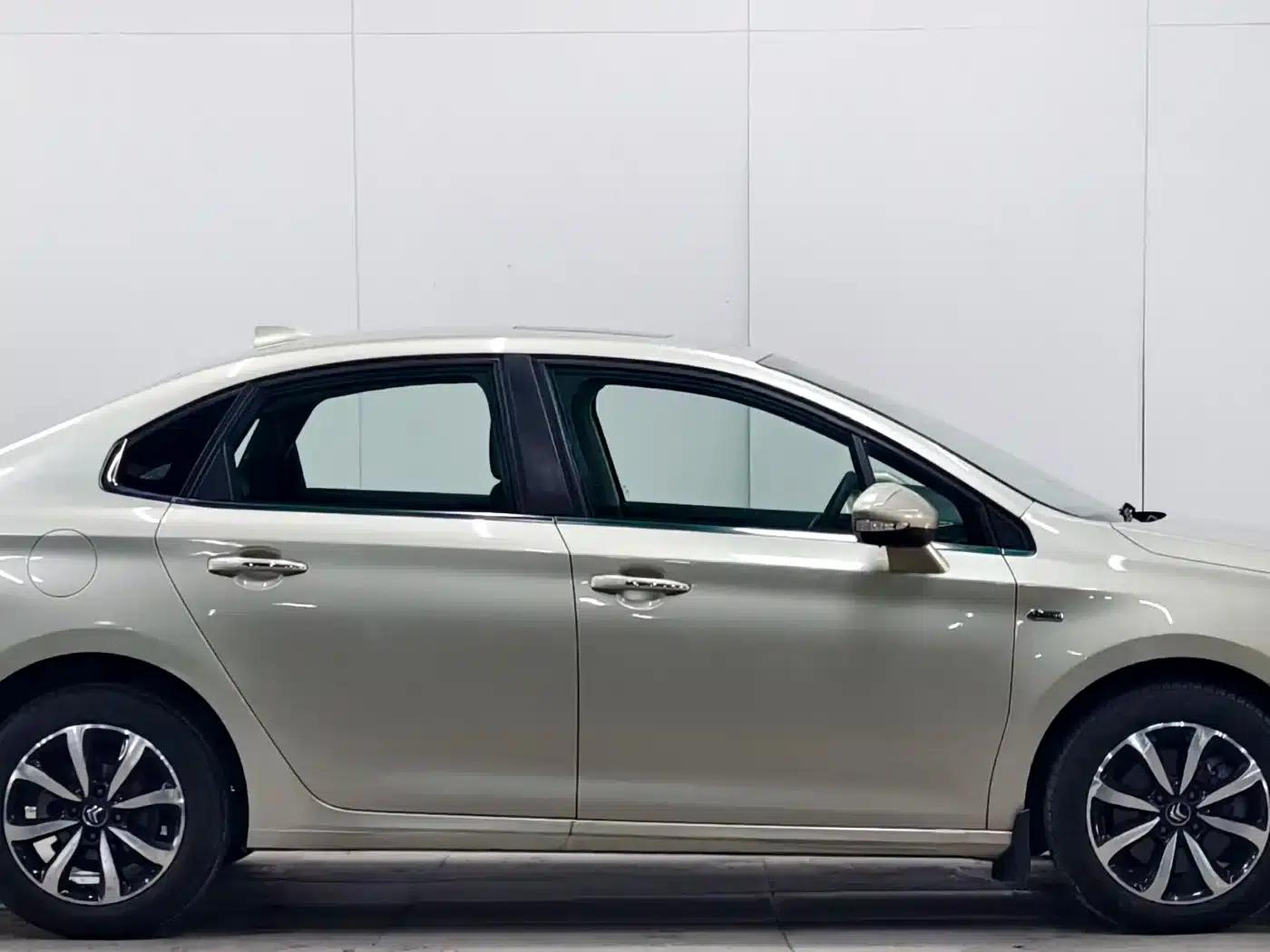 Citroën C4 Sega 2016 1.2THP Automatic Flagship — миниатюра 8