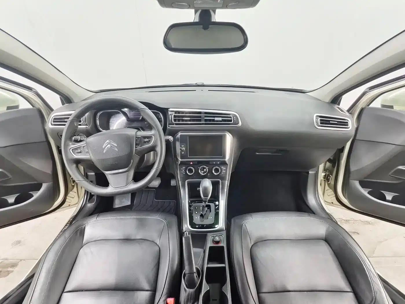 Citroën C4 Sega 2016 1.2THP Automatic Flagship — миниатюра 9