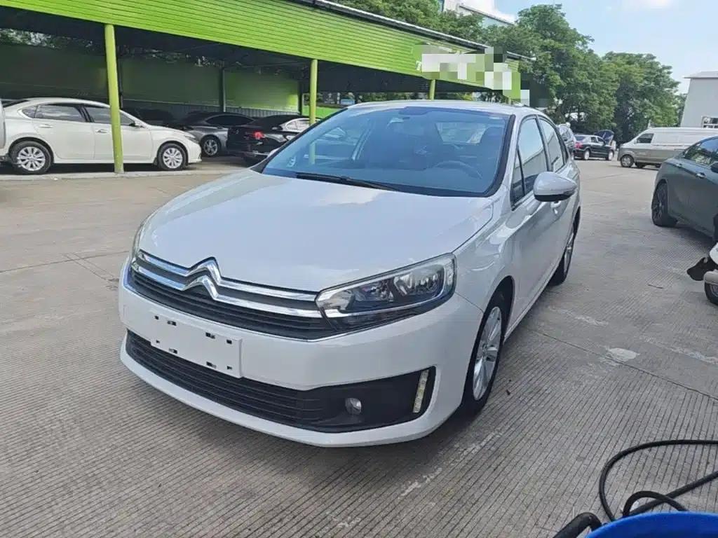 Citroën C4 Sega 2016 1.6L Manual Comfort Edition — миниатюра 1