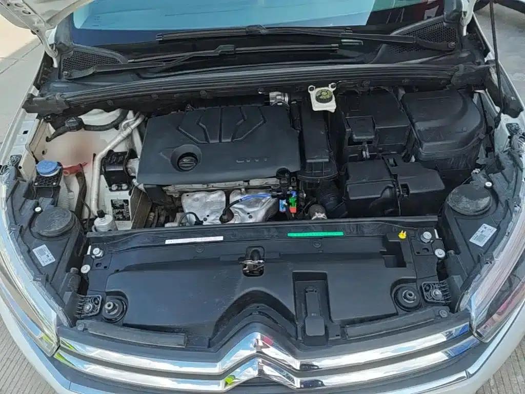 Citroën C4 Sega 2016 1.6L Manual Comfort Edition — миниатюра 20