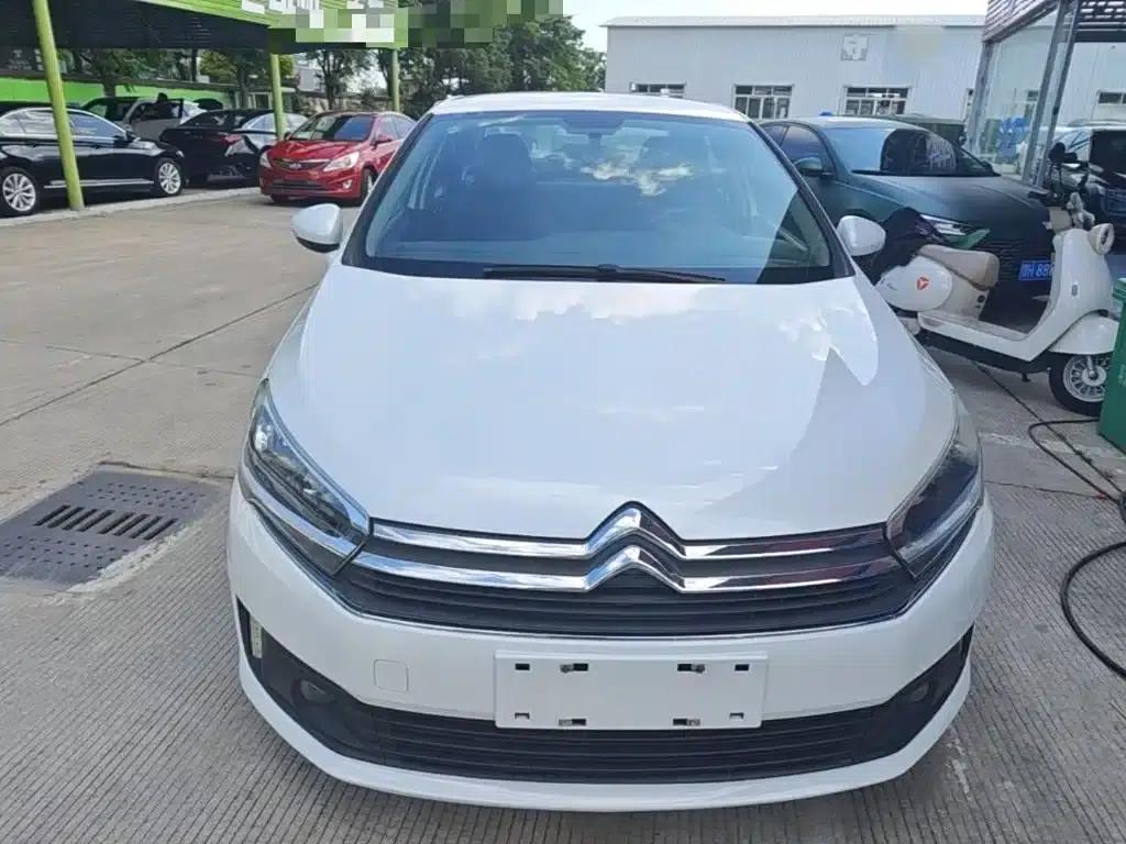 Citroën C4 Sega 2016 1.6L Manual Comfort Edition — миниатюра 3
