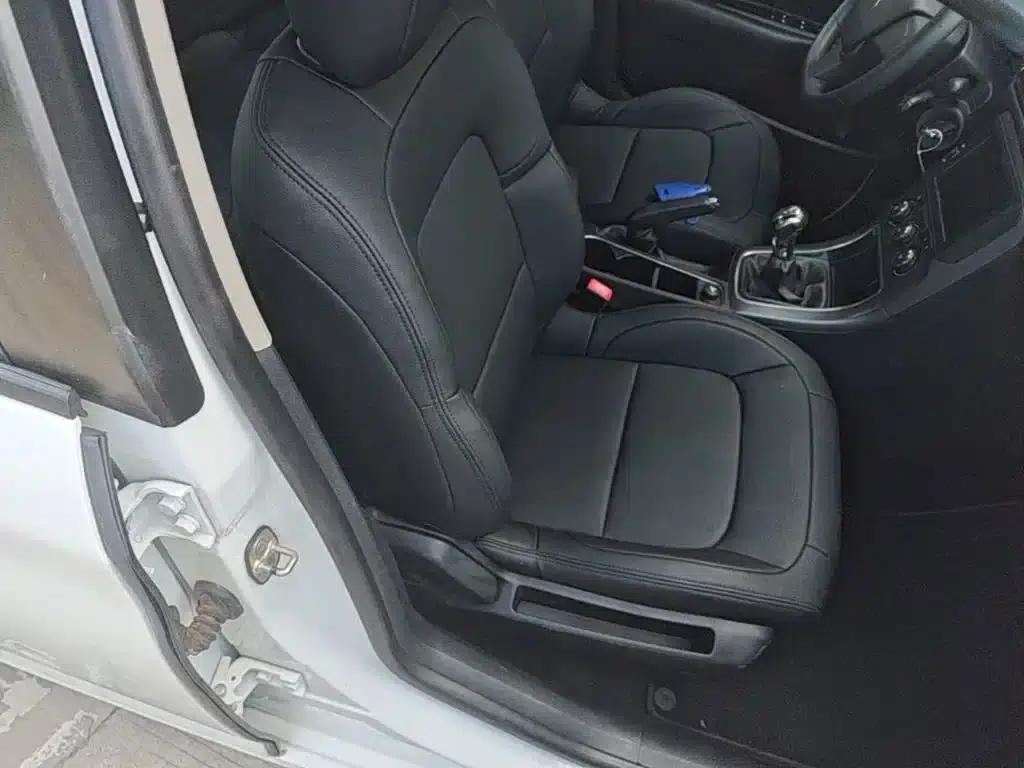 Citroën C4 Sega 2016 1.6L Manual Comfort Edition — миниатюра 25