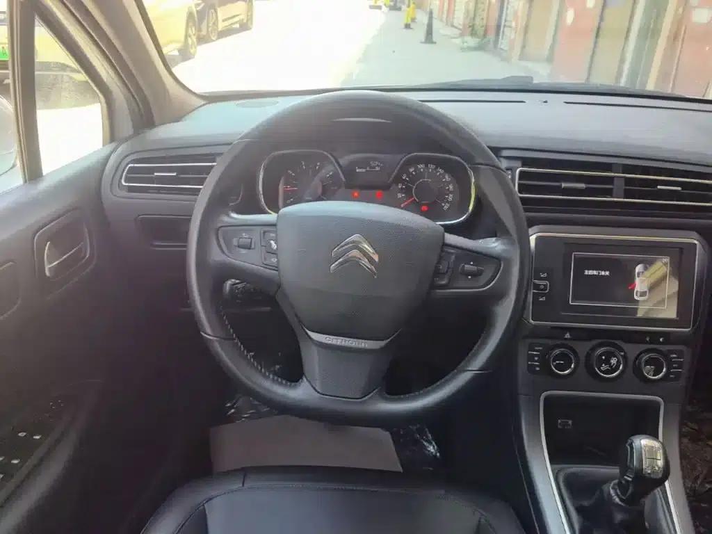 Citroën C4 2016 1.6L Manual Deluxe — миниатюра 11