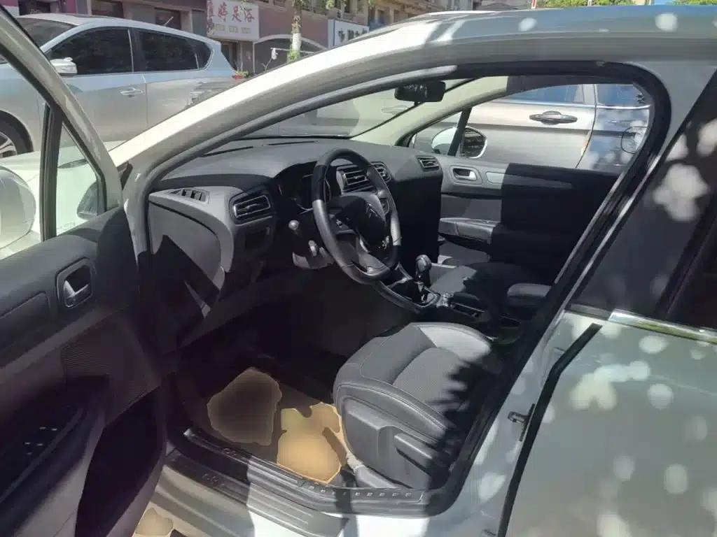 Citroën C4 2016 1.6L Manual Deluxe — миниатюра 16