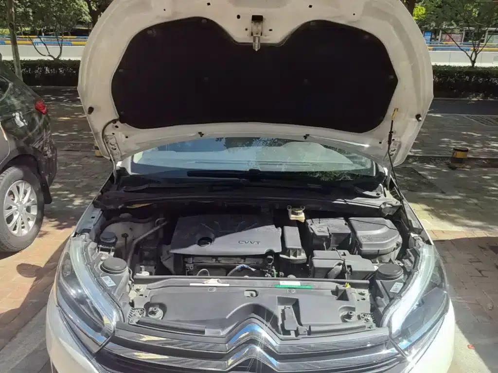 Citroën C4 2016 1.6L Manual Deluxe — миниатюра 20