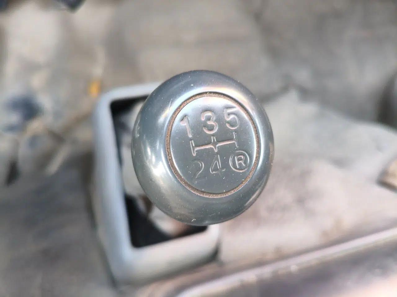 Jinbei Hiace 2011 2.0L Sixth-Generation Classic Standard 4G20D4B — миниатюра 14