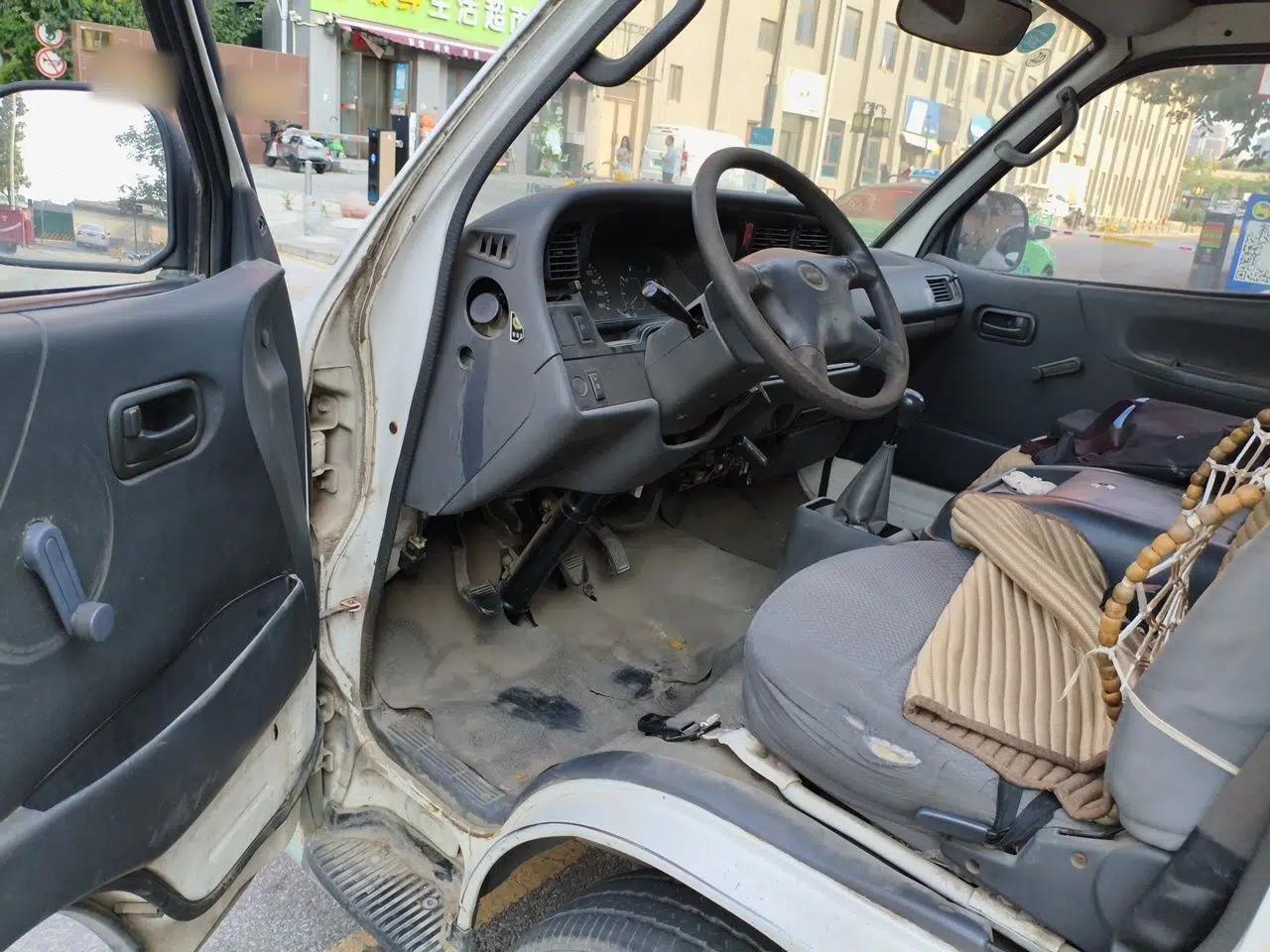 Jinbei Hiace 2011 2.0L Sixth-Generation Classic Standard 4G20D4B — миниатюра 16