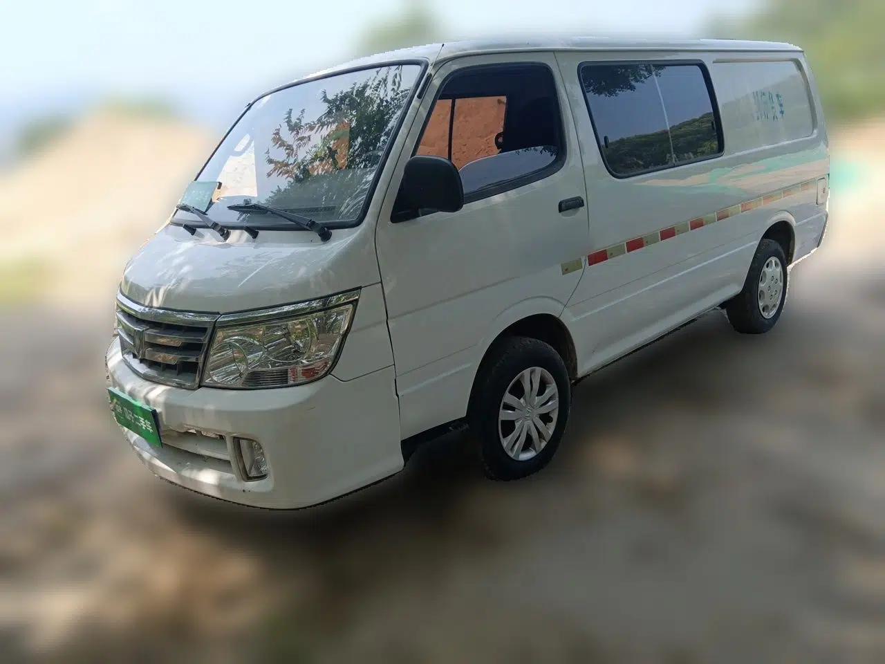 Jinbei Hiace Golden Cup Lion gasoline 2.0 manual flat-roof 4-seat light-duty enclosed van — миниатюра 1