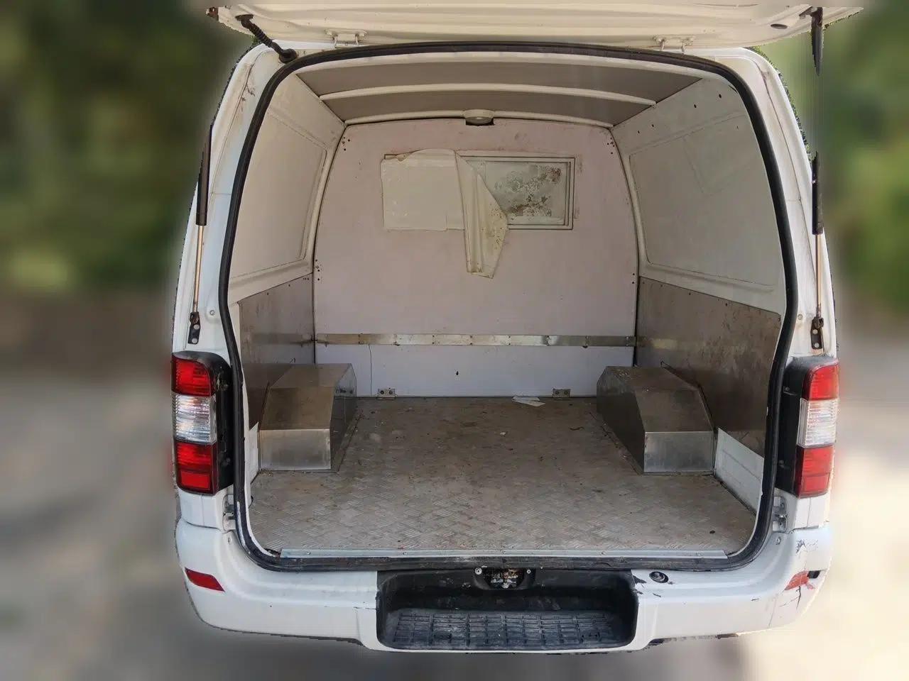 Jinbei Hiace Golden Cup Lion gasoline 2.0 manual flat-roof 4-seat light-duty enclosed van — миниатюра 19