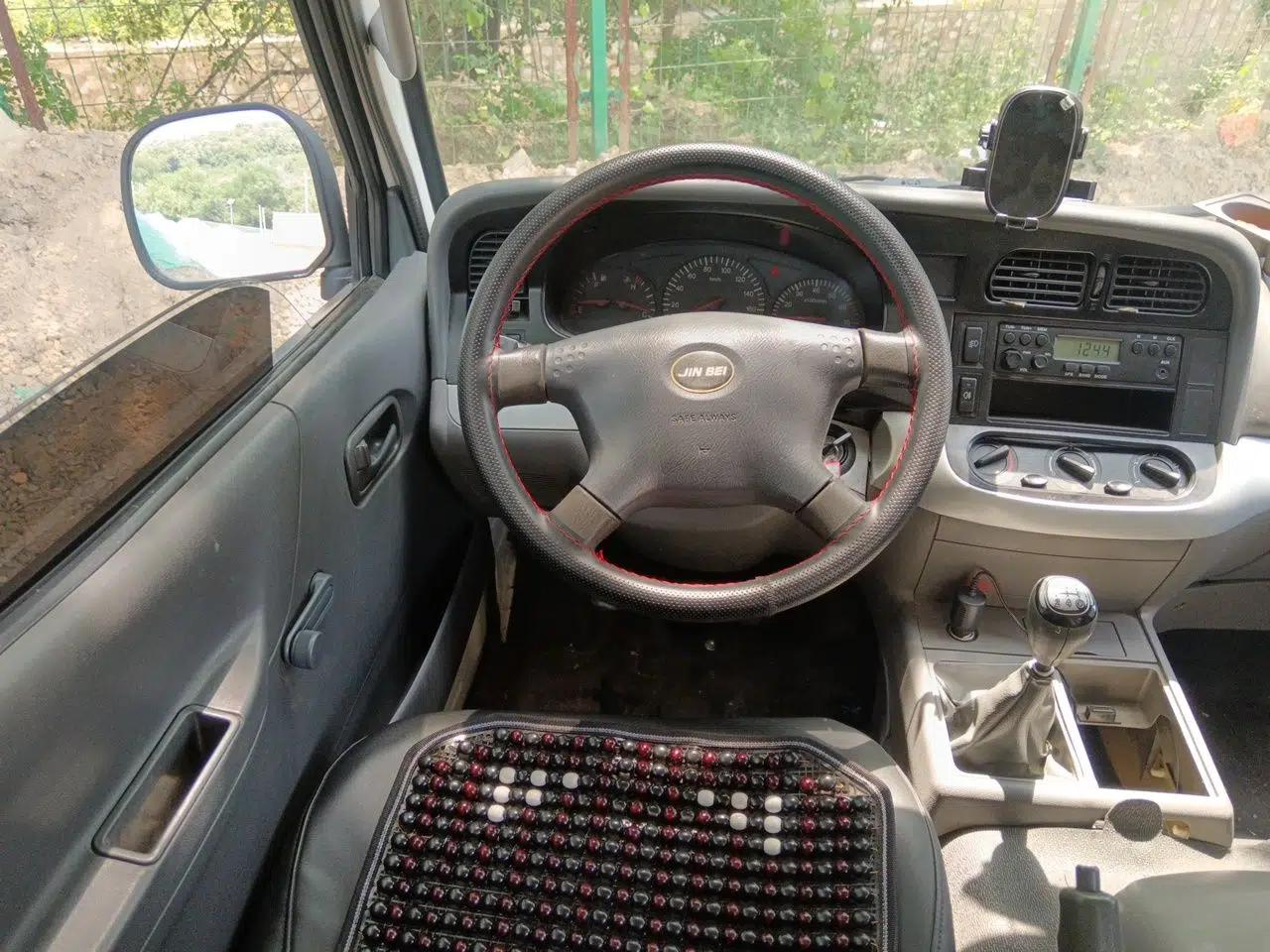 Jinbei Hiace Golden Cup Lion gasoline 2.0 manual flat-roof 4-seat light-duty enclosed van — миниатюра 10