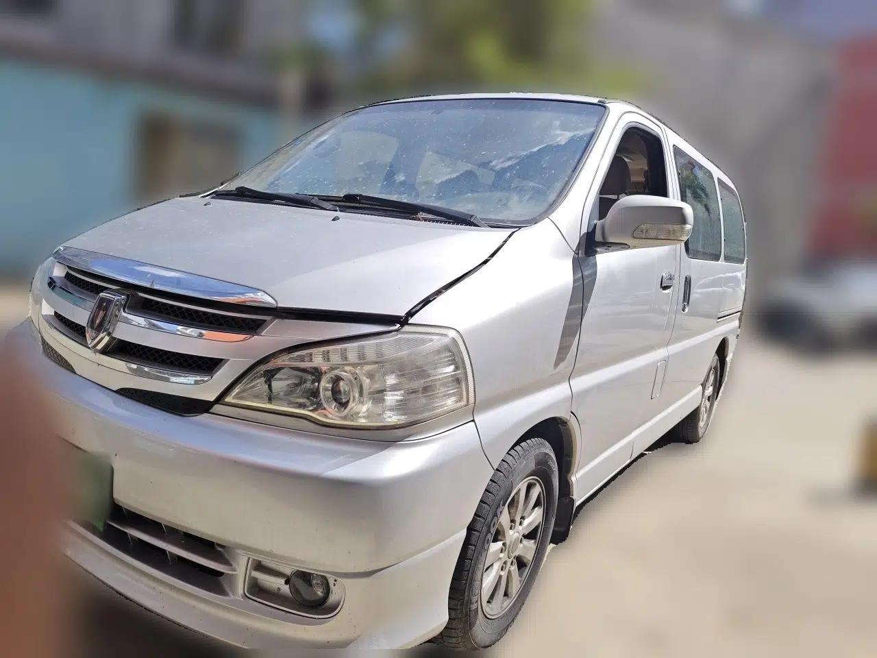 Jinbei Grace Jinbei Grace, registered in 2013, gasoline, 2.5L, manual transmission, seven seats. — миниатюра 1