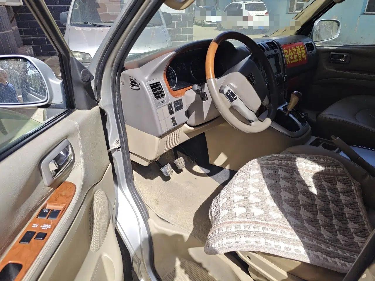 Jinbei Grace Jinbei Grace, registered in 2013, gasoline, 2.5L, manual transmission, seven seats. — миниатюра 16