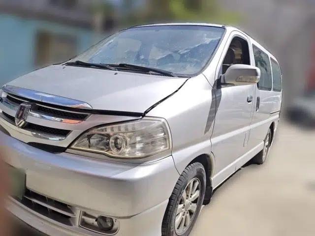 Jinbei Grace Jinbei Grace, registered in 2013, gasoline, 2.5L, manual transmission, seven seats.