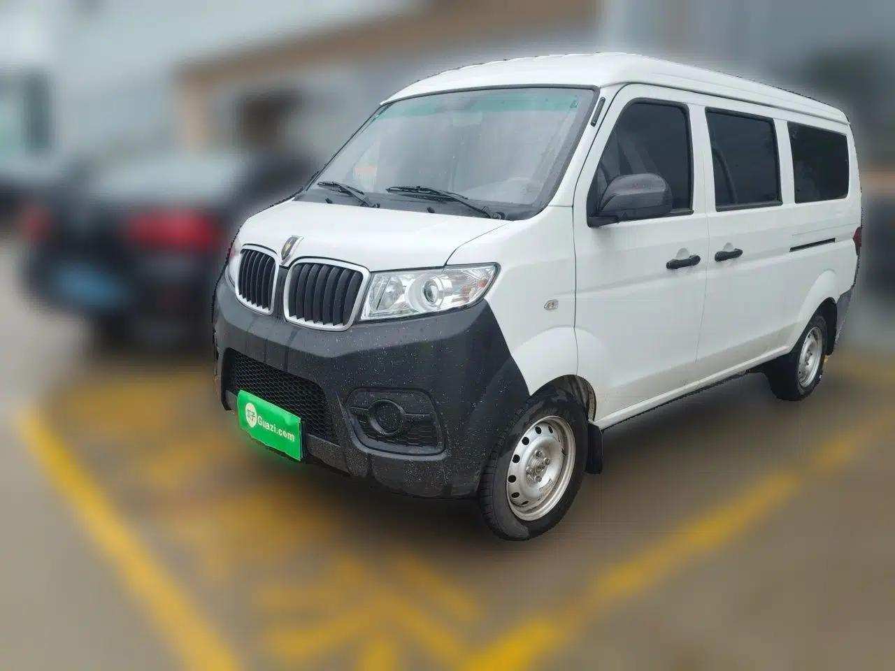 Jinbei Hiace X30 2023 1.5L Super-Comfortable Passenger Van 5/6/7-Seater Non-Air-Conditioned Version Model SWC15M — миниатюра 1