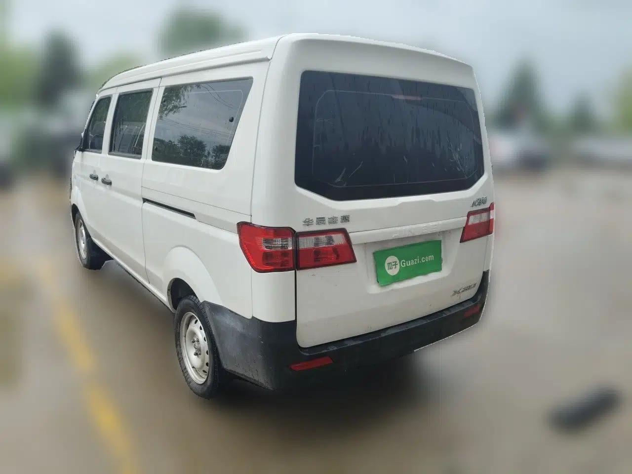 Jinbei Hiace X30 2023 1.5L Super-Comfortable Passenger Van 5/6/7-Seater Non-Air-Conditioned Version Model SWC15M — миниатюра 4