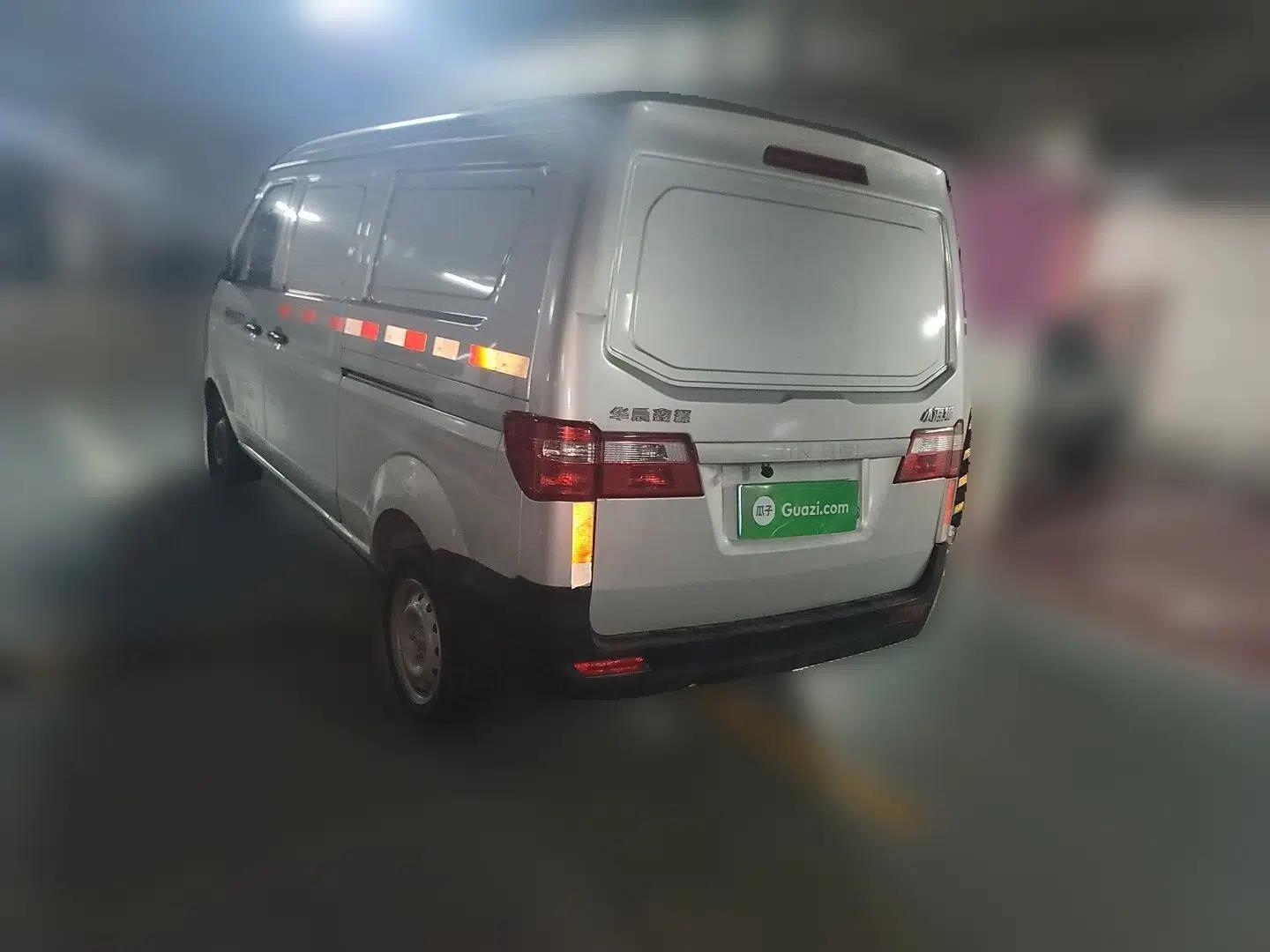Jinbei Hiace X30 2023 1.5L Super-Enjoyment Van 2/5 Seats Non-Air-Conditioned Version SWC15M — миниатюра 4