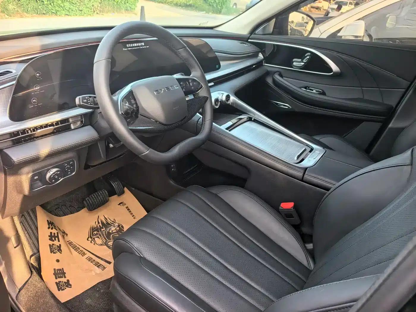 Exeed Soaring 2025 300T 2WD Star Edition — миниатюра 4