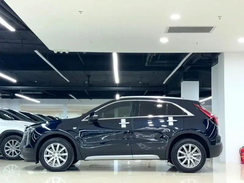 Cadillac XT4 2021 28T Two-Wheel Drive Premium Edition — миниатюра 3