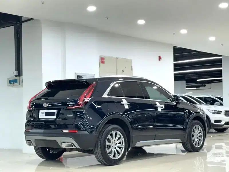 Cadillac XT4 2021 28T Two-Wheel Drive Premium Edition — миниатюра 5