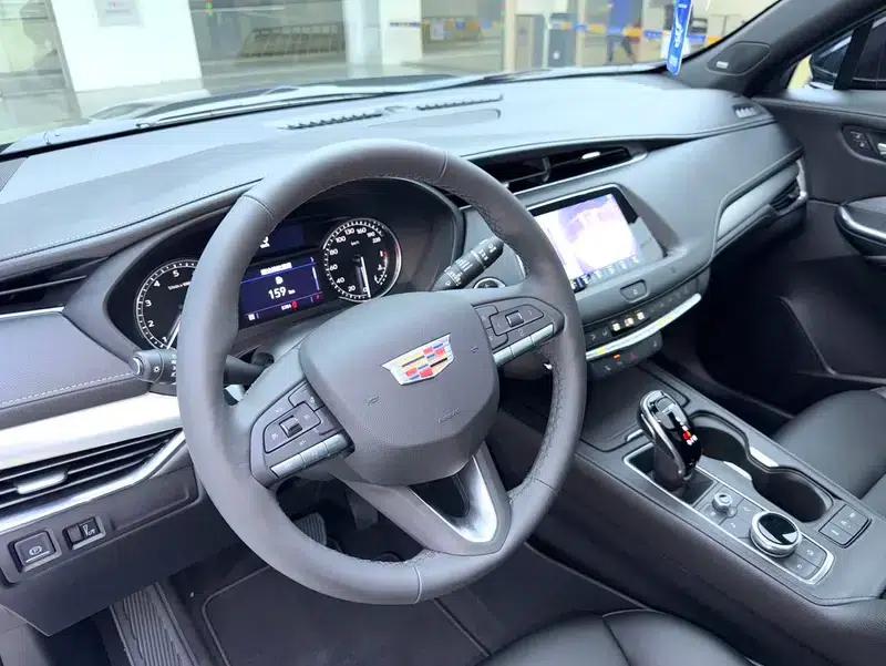 Cadillac XT4 2021 28T Two-Wheel Drive Premium Edition — миниатюра 7
