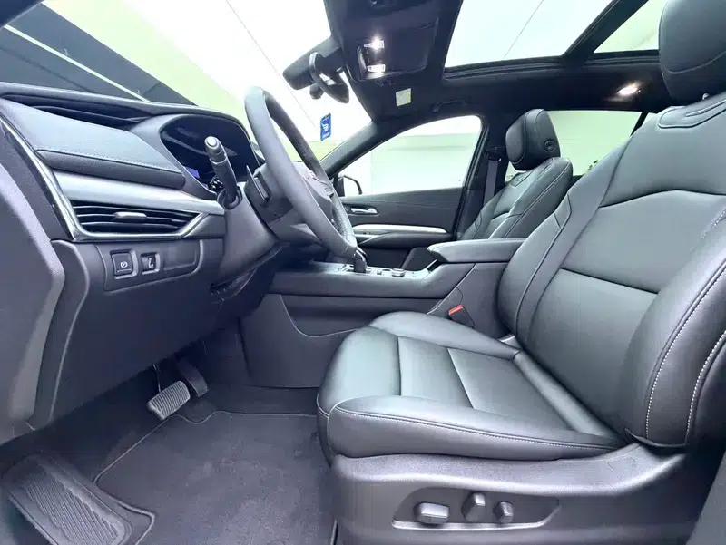 Cadillac XT4 2021 28T Two-Wheel Drive Premium Edition — миниатюра 8