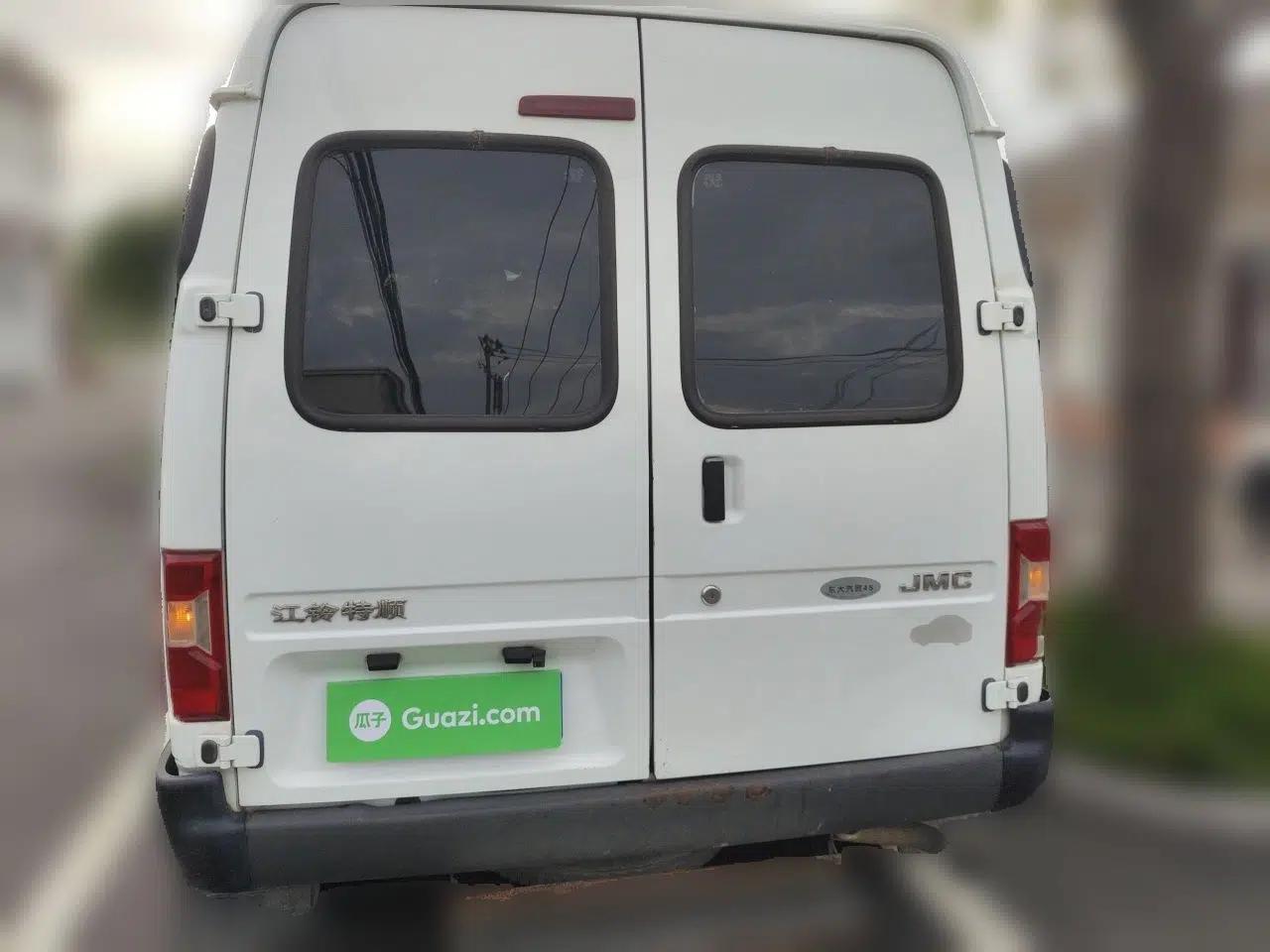 JMC Transit 2019 2.8T Commercial Version Short Wheelbase Low Roof 6-Seater China VI Emission Standard JX493 — миниатюра 5