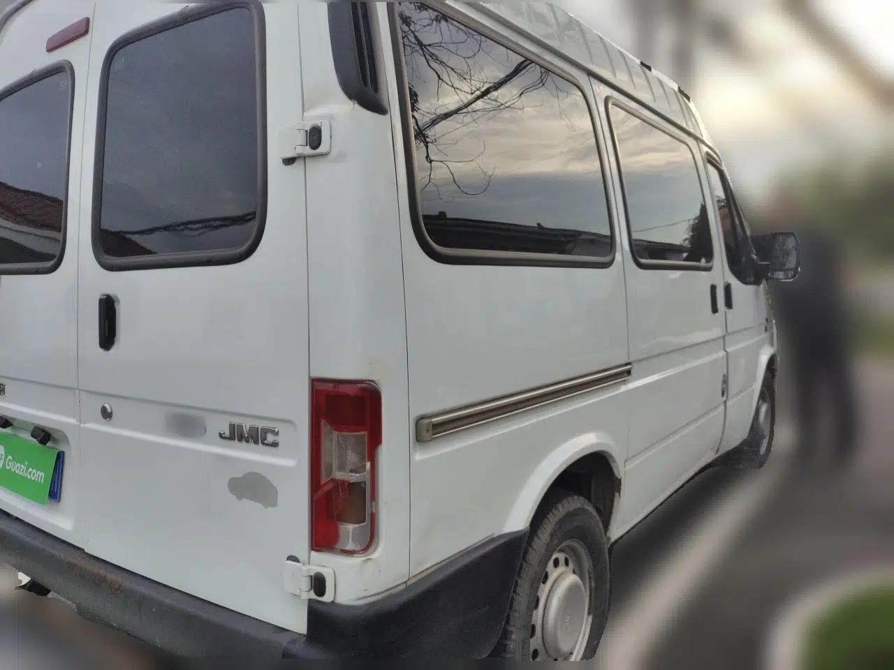 JMC Transit 2019 2.8T Commercial Version Short Wheelbase Low Roof 6-Seater China VI Emission Standard JX493 — миниатюра 6