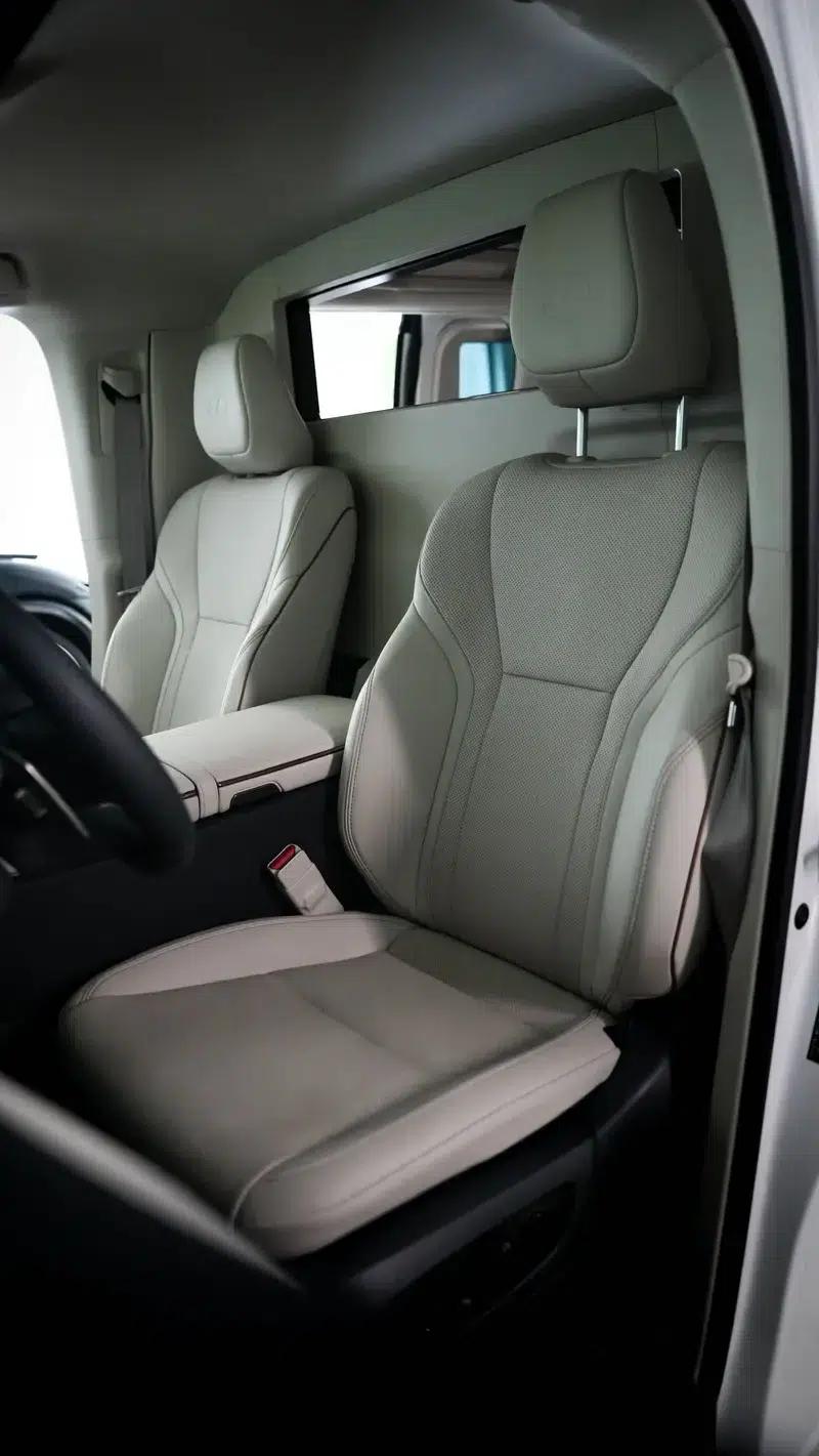 Lexus LM 2025 2.5L Automatic 4WD 4-Seater (Parallel Import) — миниатюра 13
