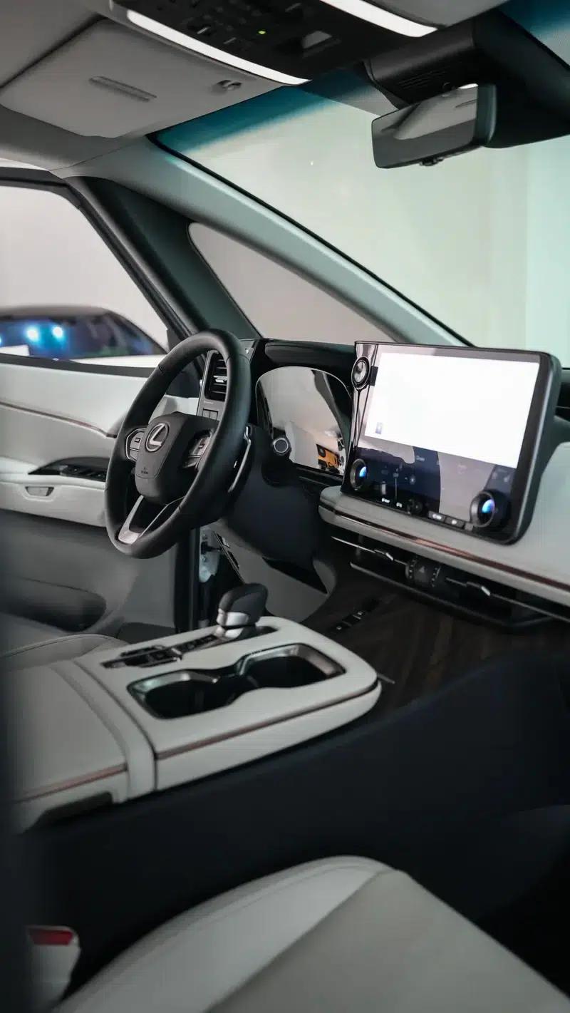 Lexus LM 2025 2.5L Automatic 4WD 4-Seater (Parallel Import) — миниатюра 16