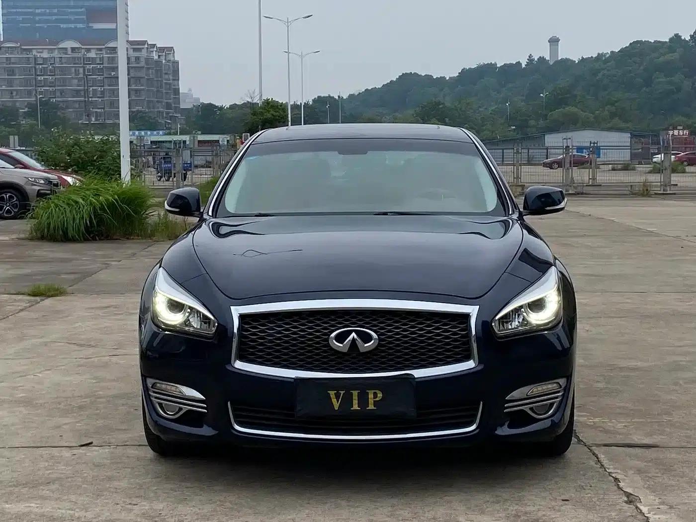 Infiniti Q70 2015 Q70L 2.5L Elite Edition — миниатюра 2