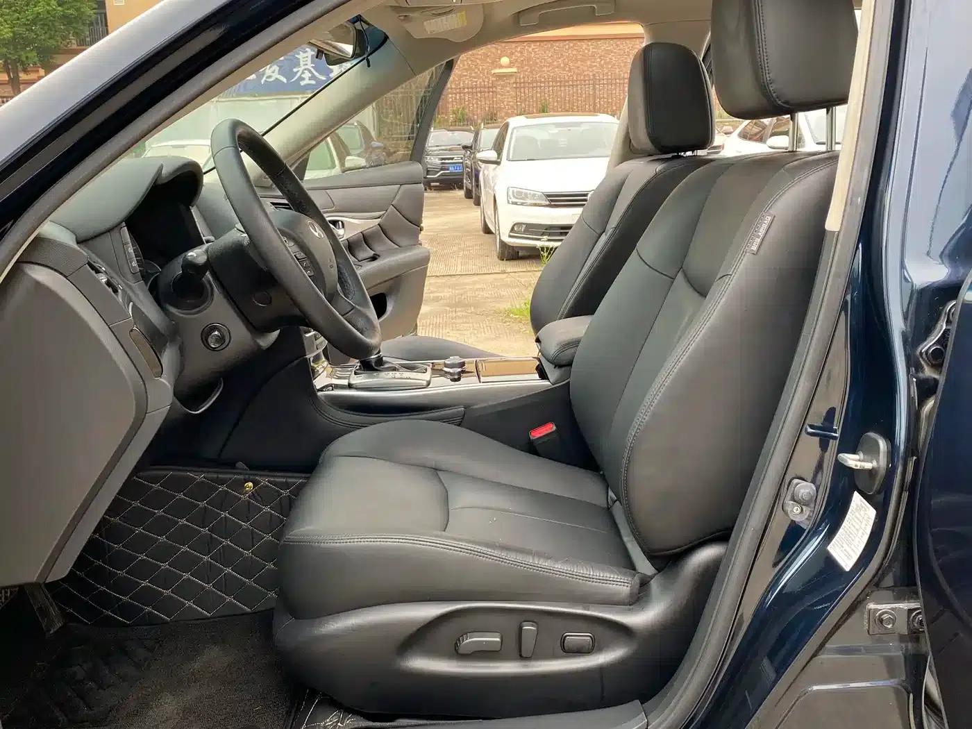 Infiniti Q70 2015 Q70L 2.5L Elite Edition — миниатюра 4