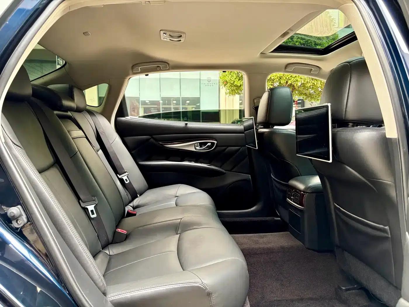 Infiniti Q70 2017 Q70L 2.5L Enjoy Edition — миниатюра 11