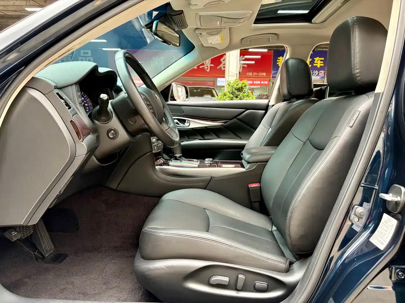 Infiniti Q70 2017 Q70L 2.5L Enjoy Edition — миниатюра 4