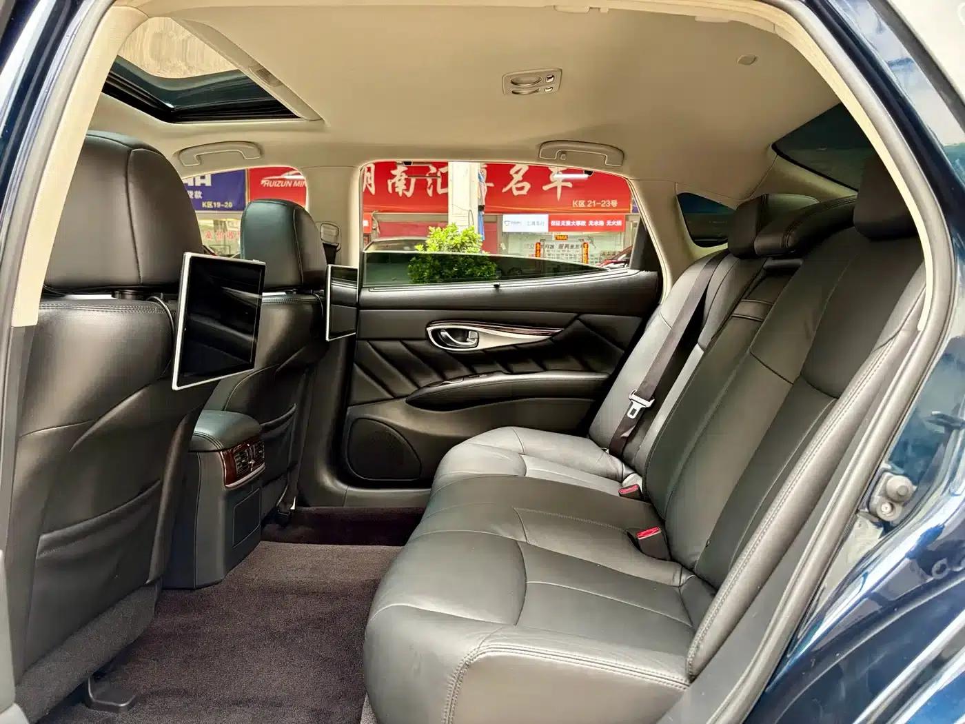 Infiniti Q70 2017 Q70L 2.5L Enjoy Edition — миниатюра 10