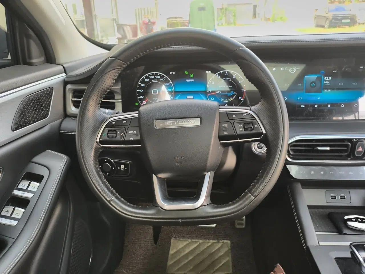 JETOUR X90 PLUS 2021 1.6TD DCT Villa 5 Seats — миниатюра 10
