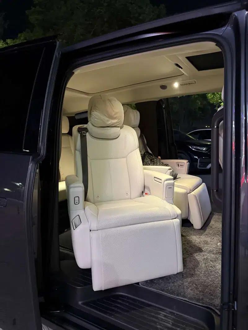 Li Auto MEGA 2024 Ultra Edition — миниатюра 8