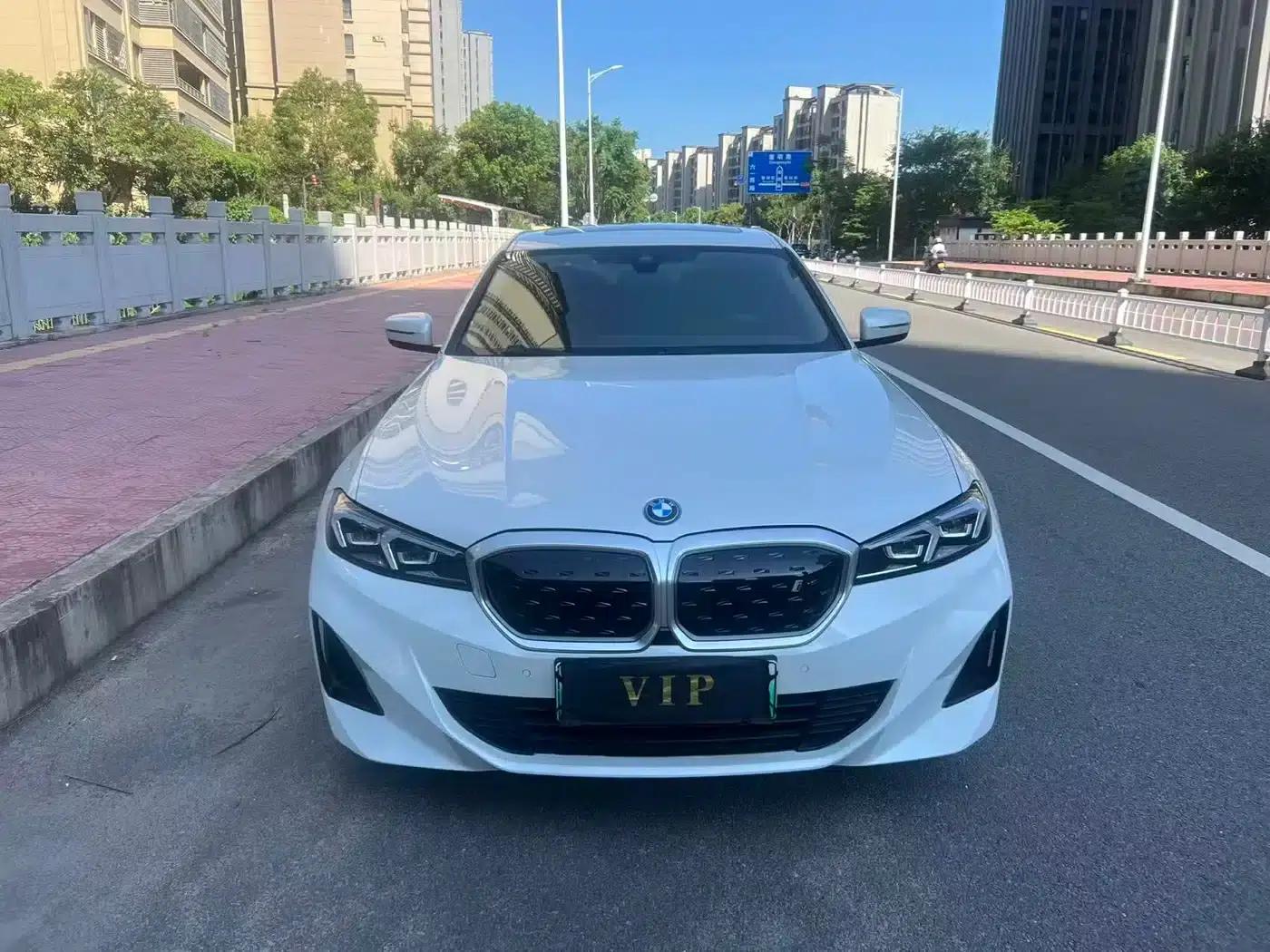 BMW i3 2022 eDrive 35L — миниатюра 2