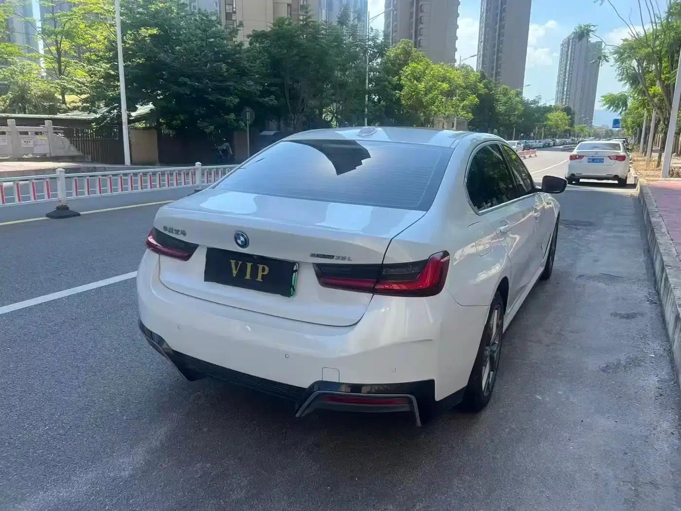 BMW i3 2022 eDrive 35L — миниатюра 7