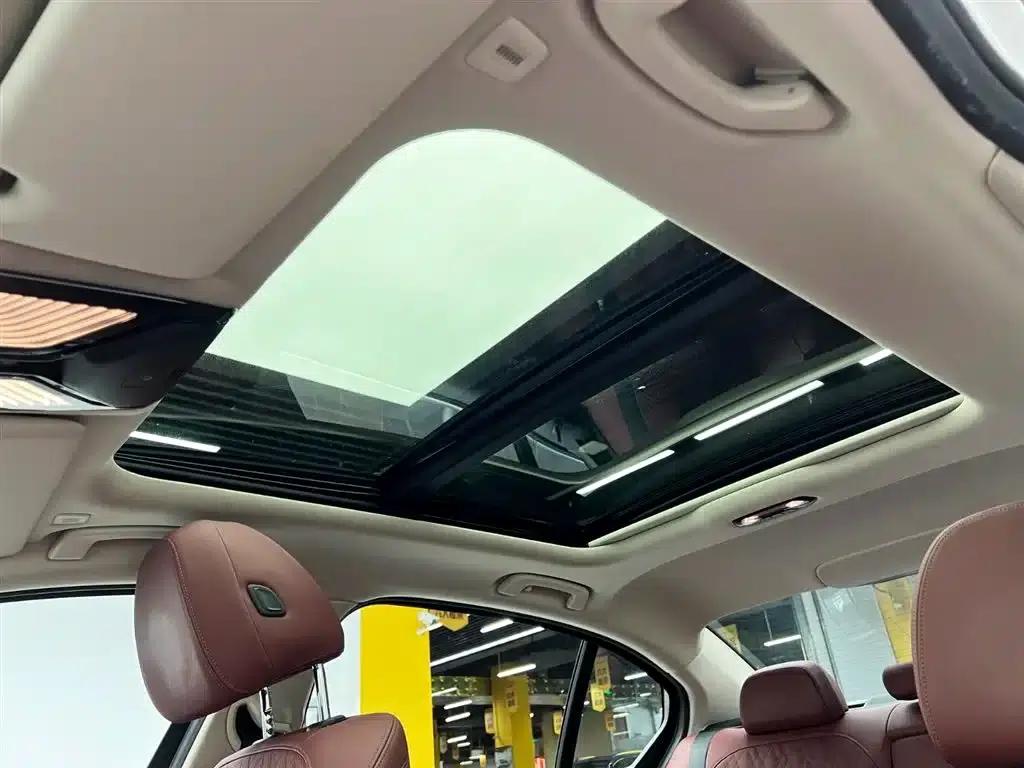 BMW i3 2024 eDrive 35L — миниатюра 15