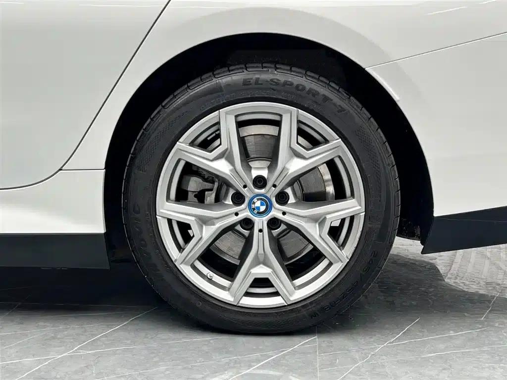 BMW i3 2024 eDrive 35L — миниатюра 23